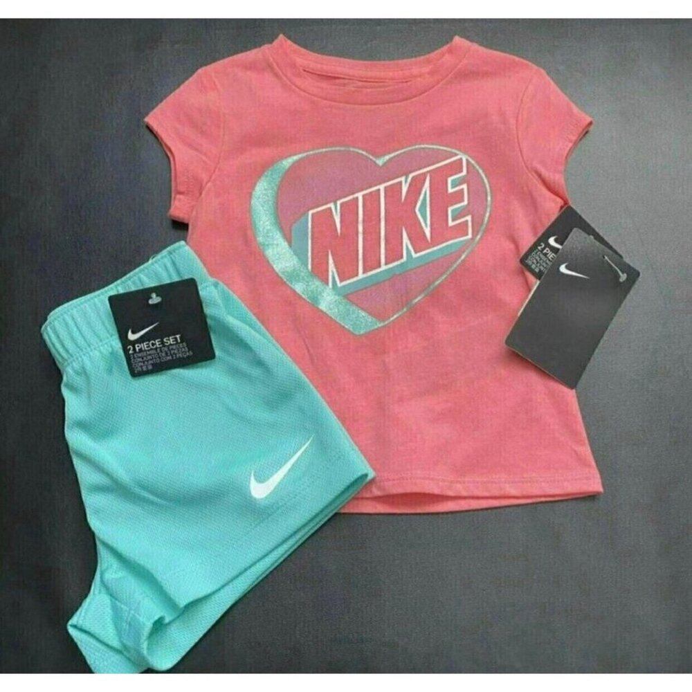 NWT Nike Glitter Athletic Set Girls Size 3T
